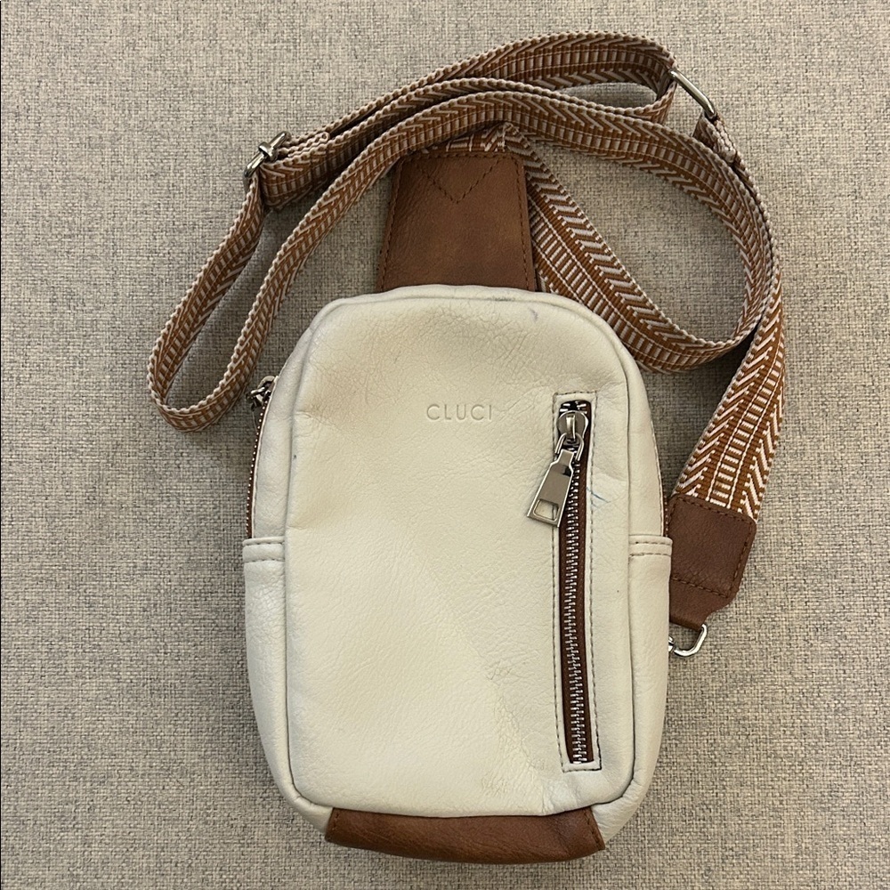 CLUCI Small Sling Vegan Leather Crossbody - Picture 2 of 15